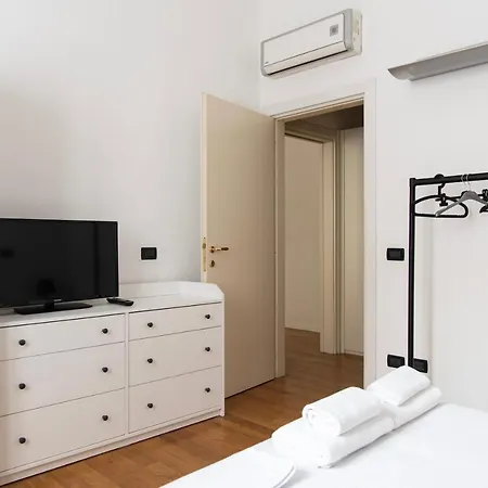 Youhosty - Monte Nero 68 * Milan